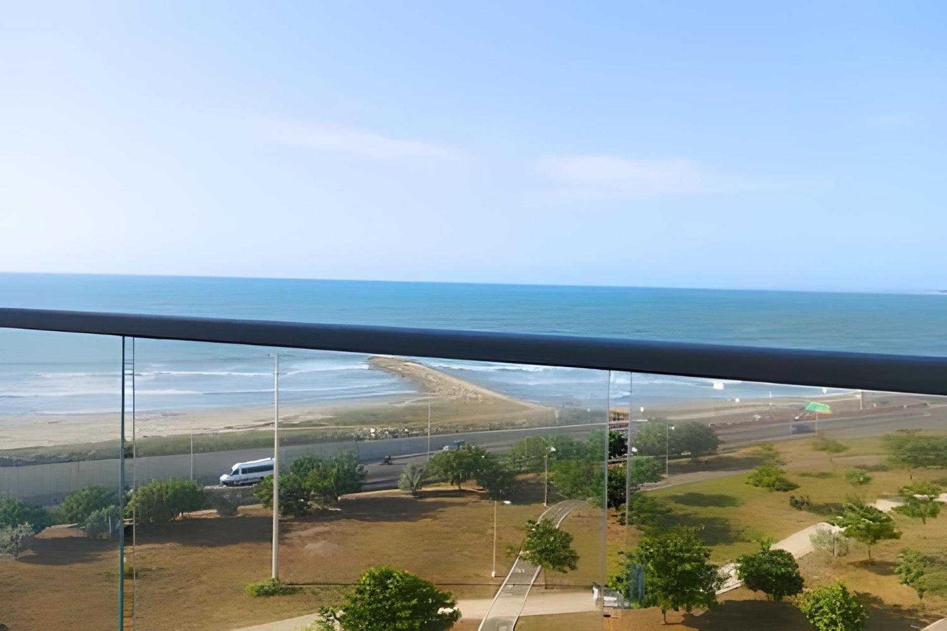 Lujoso Frente Al Mar